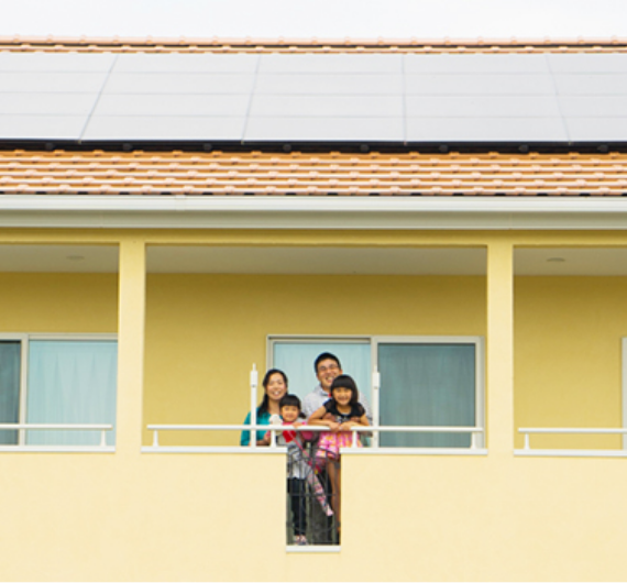 想定以上の発電量にびっくり！夢あふれる“お菓子の家”にピッタリのデザイン